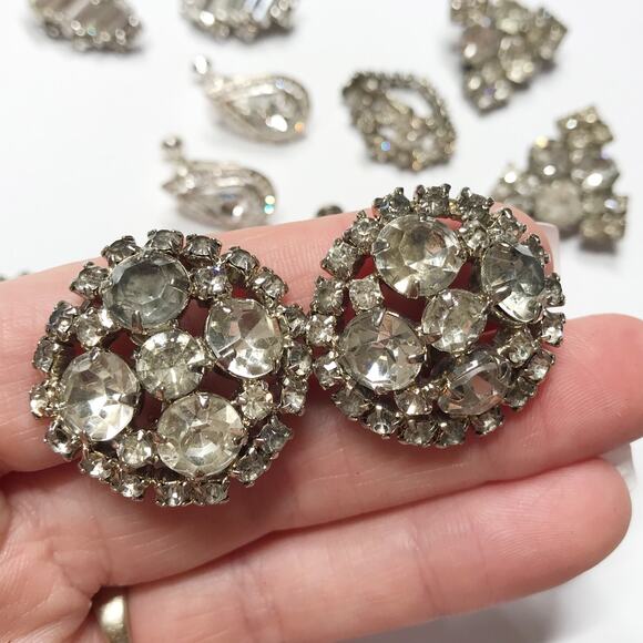 Vintage Estate Large Clear White Rhinestone Clip On Earring Bundle Lot 8 Pairs - Picture 2 of 11